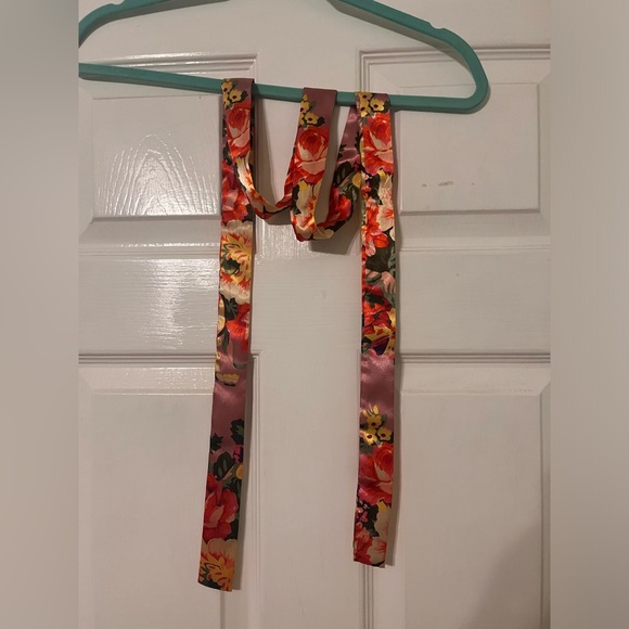 Short Floral Robe - Picture 5 of 10